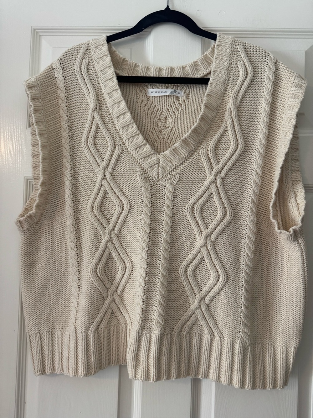 Altar'd State Cream Cable-Knit V-Neck Sweater Vest (L/XL)